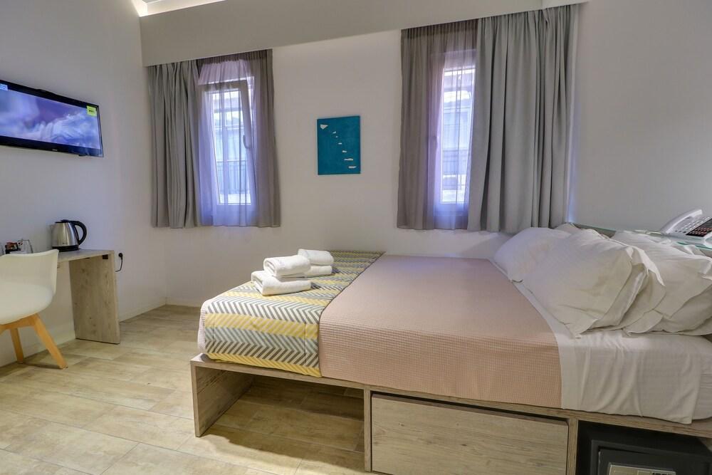 Athensdot Hotel 3*