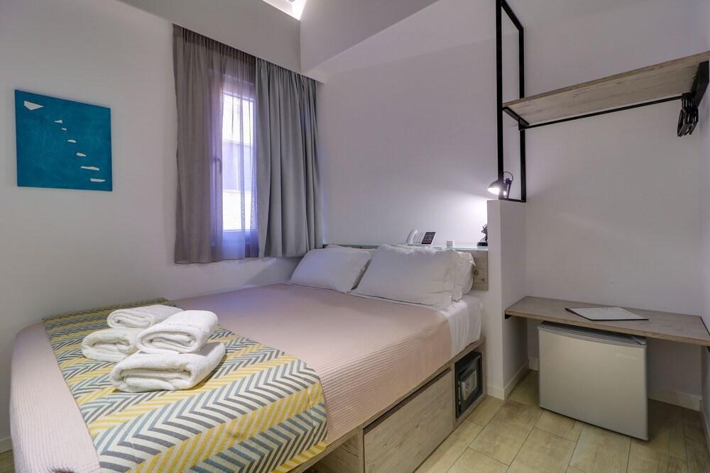 Hotel Athensdot 3*